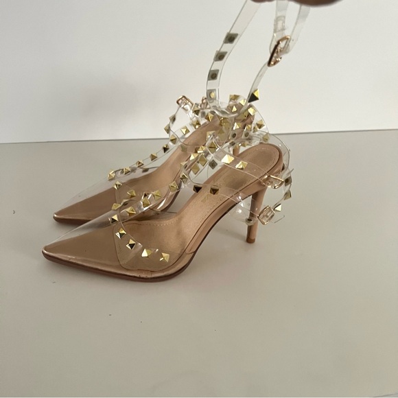 FASHION NOVA Clearly A Stud Pump Shoes Sz 61/2 - Picture 4 of 6